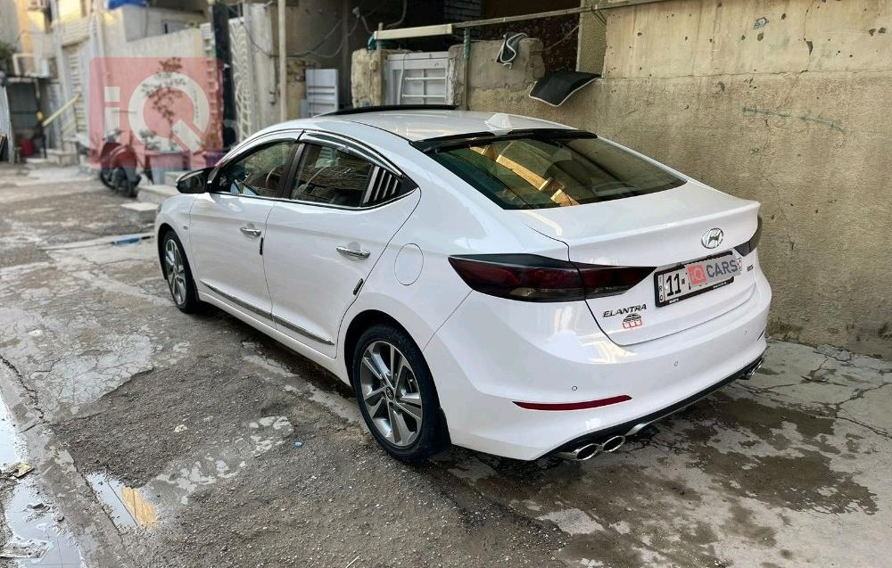 هیوندای ئەلەنترا